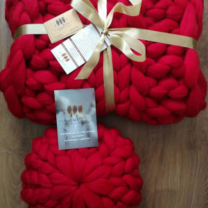 chunky bedspread pillow kids