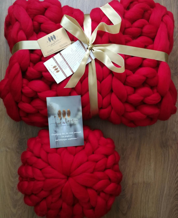 chunky bedspread pillow kids