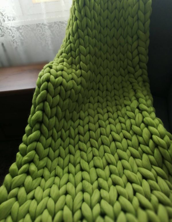 chunky large blanket room